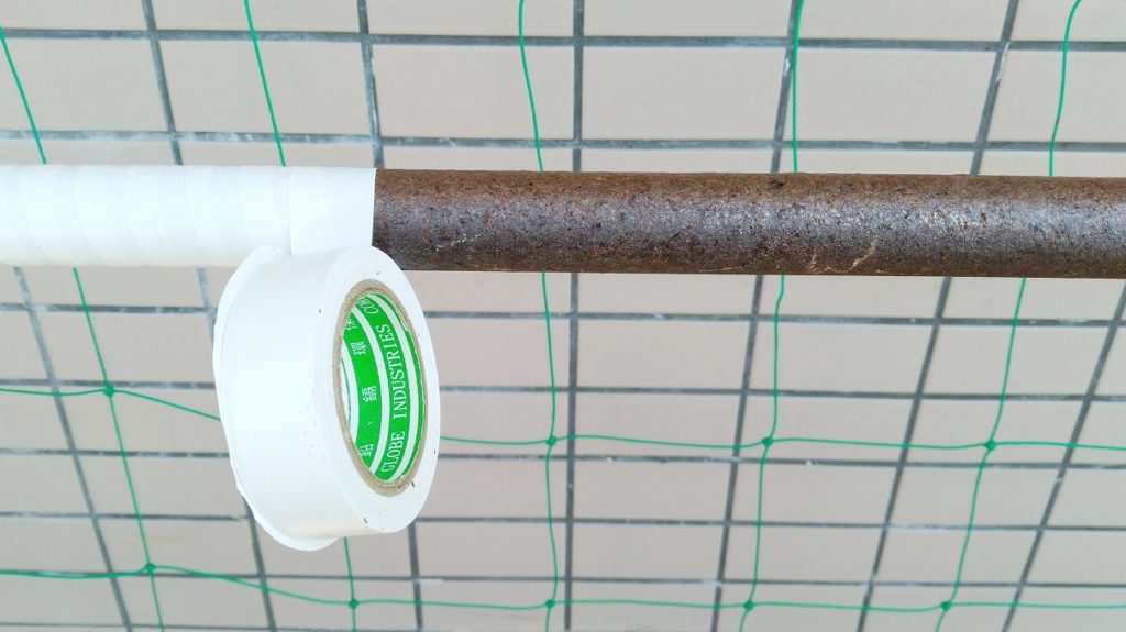 物干し竿にビニールテープ